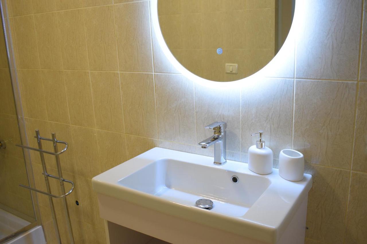 Feels Like Home Studio Apartments - Flh Albania Тирана Экстерьер фото
