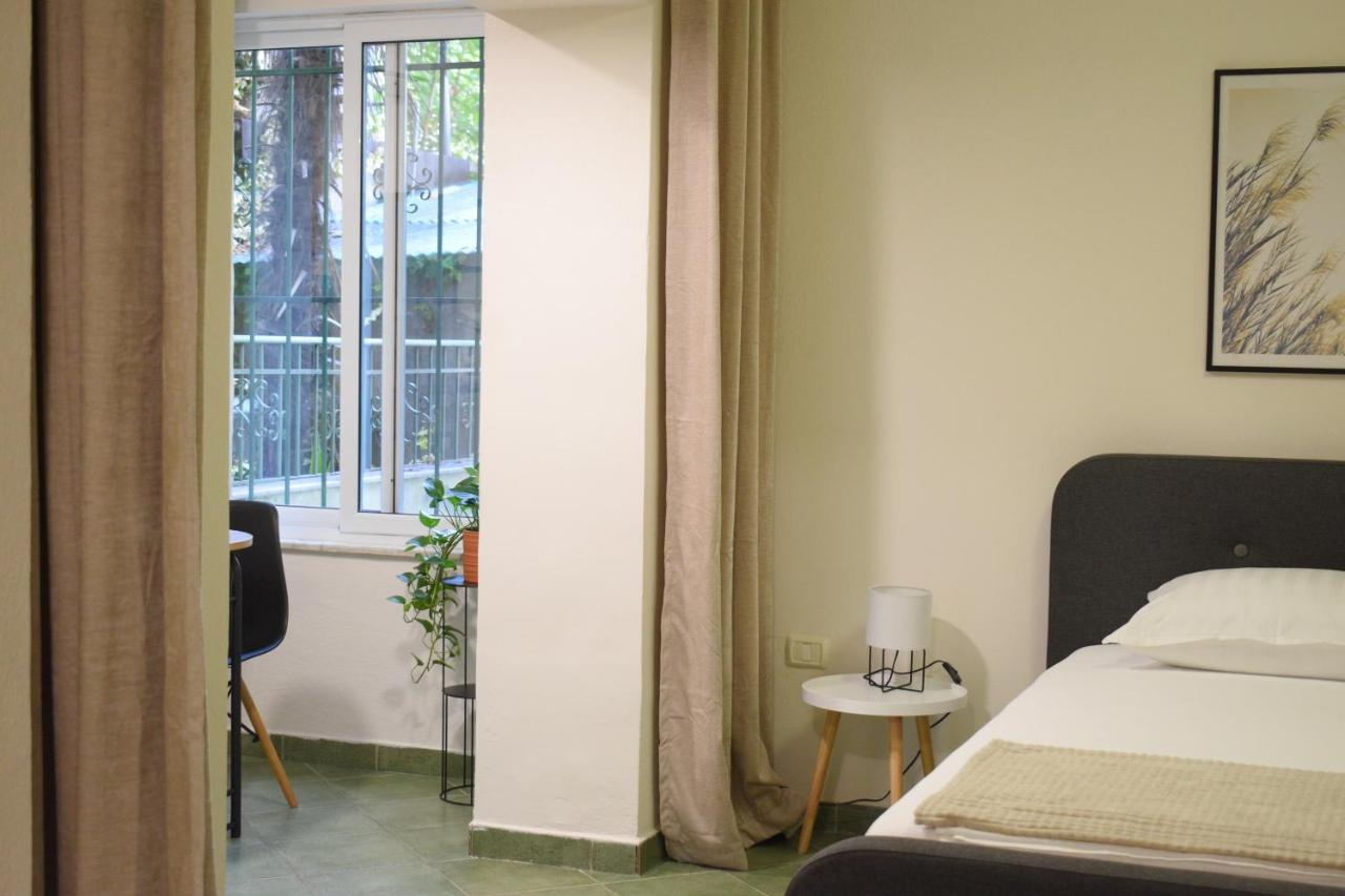 Feels Like Home Studio Apartments - Flh Albania Тирана Экстерьер фото
